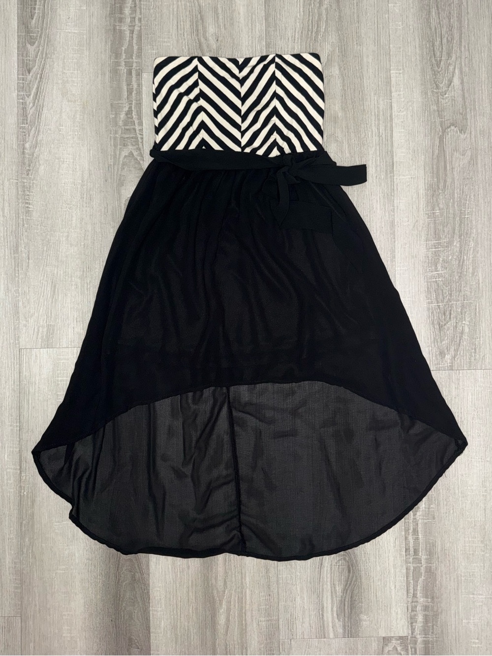 Love Chesley Black White Chevron Strapless Hi-Low Dress Belt Accent Size S